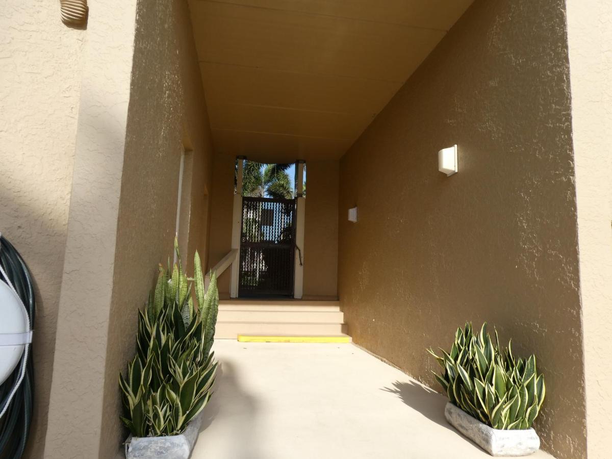 Apartment Beachside Bungalow: Surfside I #104 South Padre Island