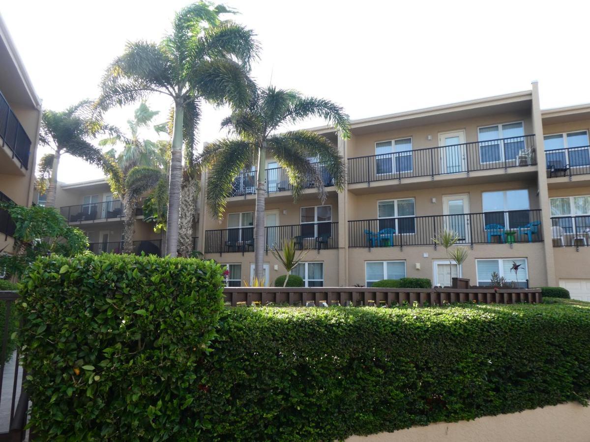 Apartment Beachside Bungalow: Surfside I #104