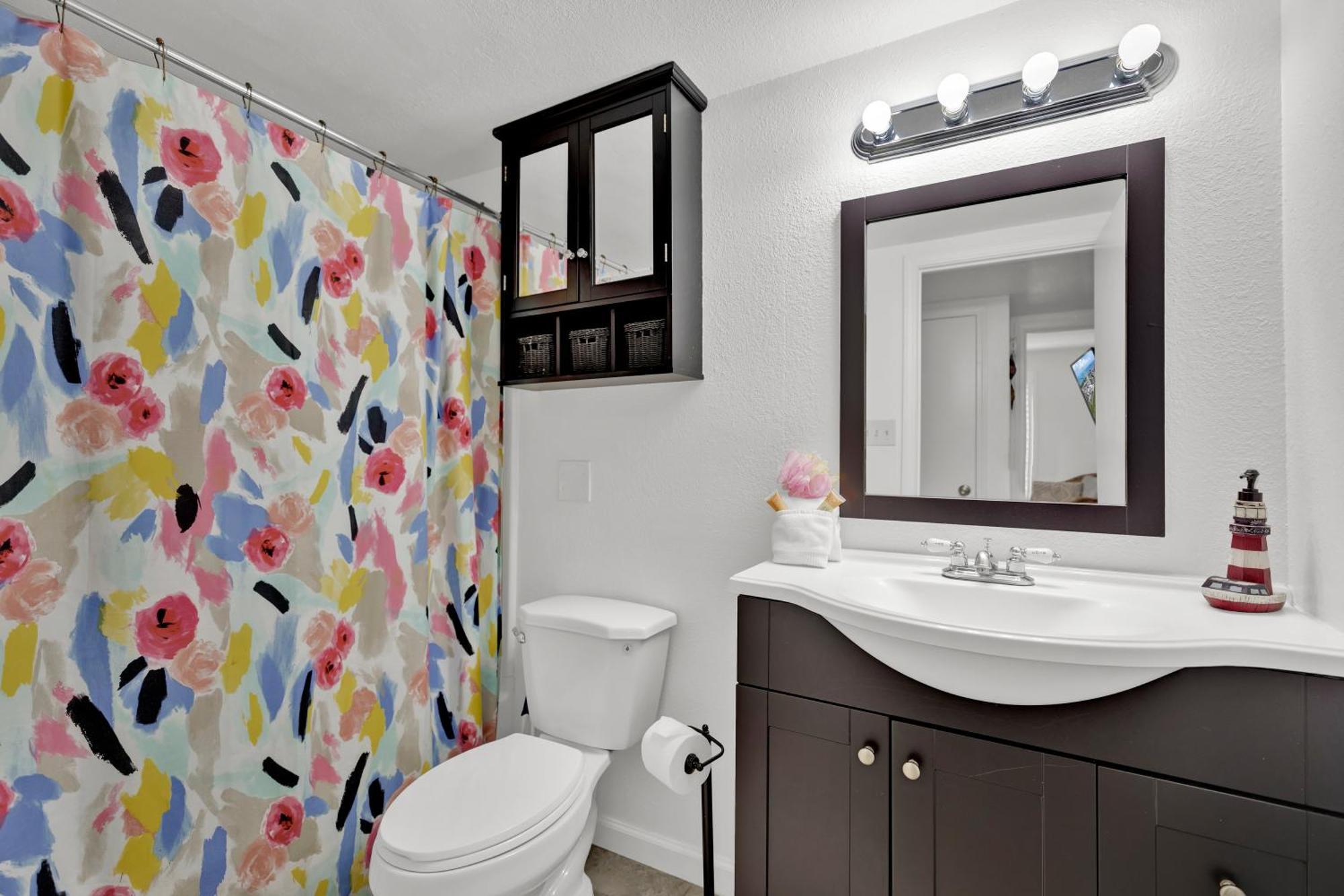 Beachside Bungalow: Surfside I #104 Apartment *
