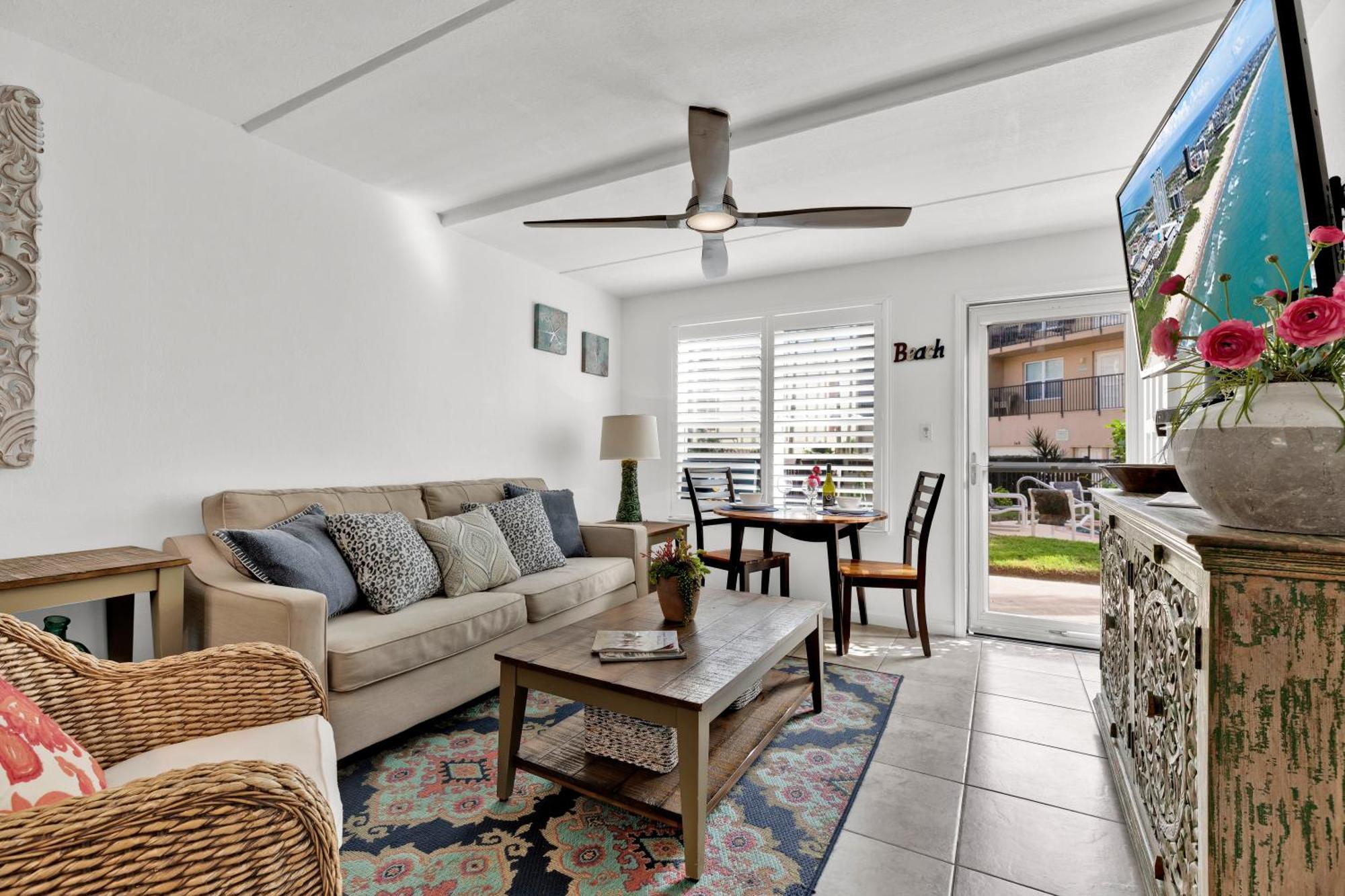 Apartment Beachside Bungalow: Surfside I #104 *