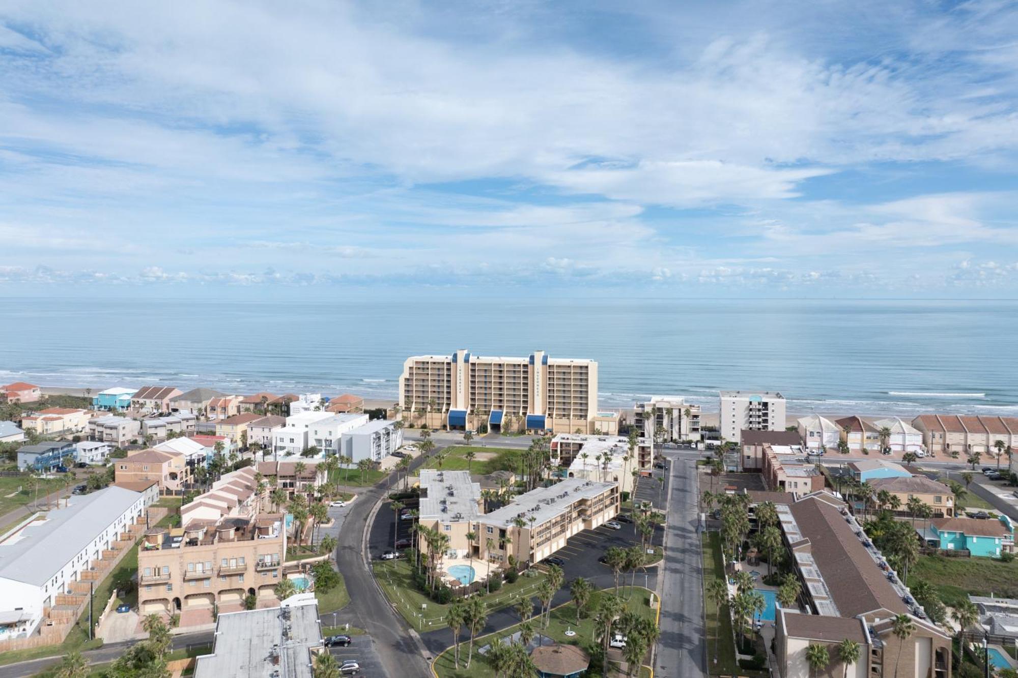 Beachside Bungalow: Surfside I #104 *
